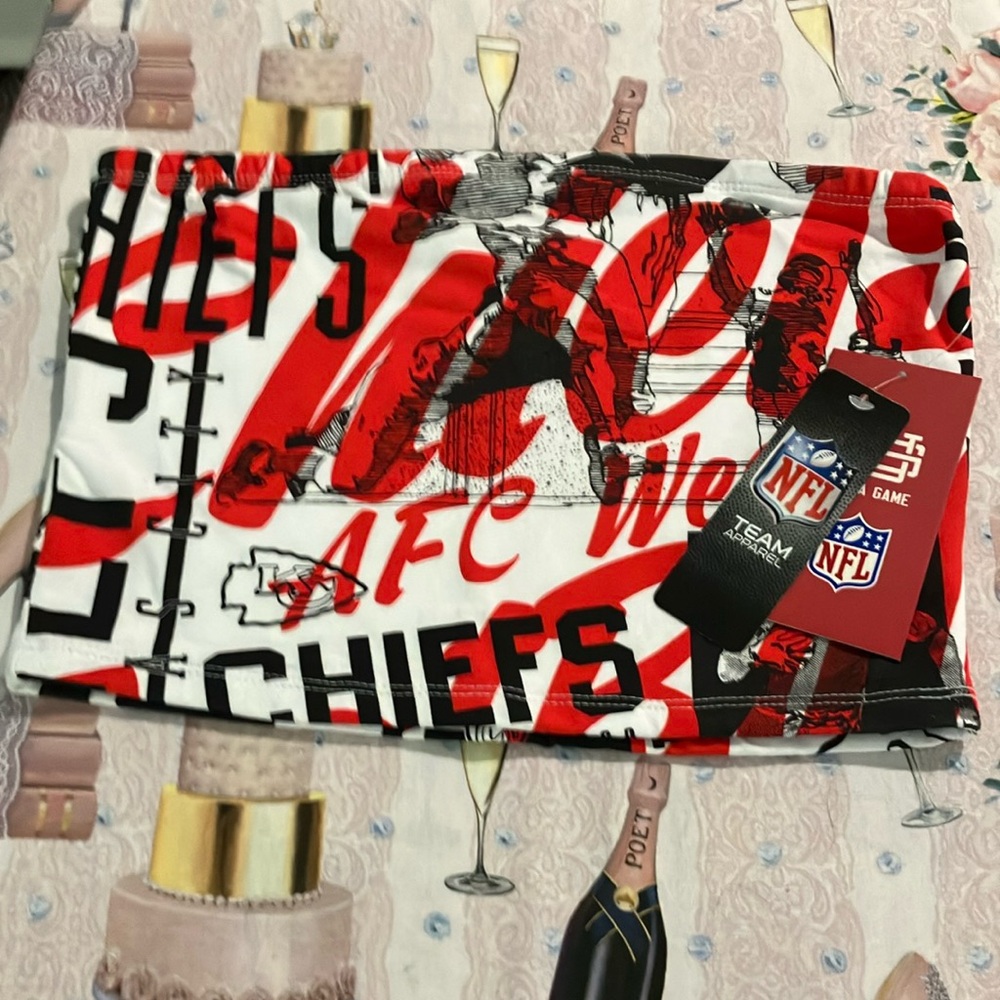 NFL Chiefs Graphic Top